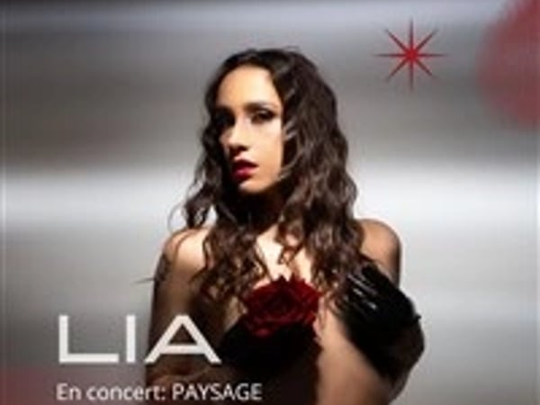 Lia Paris : Paysage