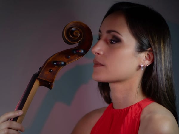 Julie Sevilla-Fraysse, violoncelle et l'Orchestre de la Garde Républicaine